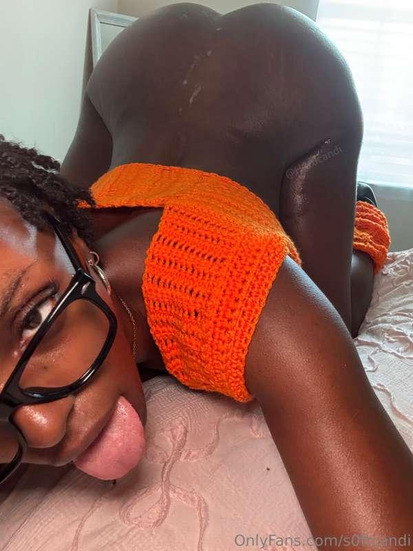 Would you cum on or in me?? 🧐