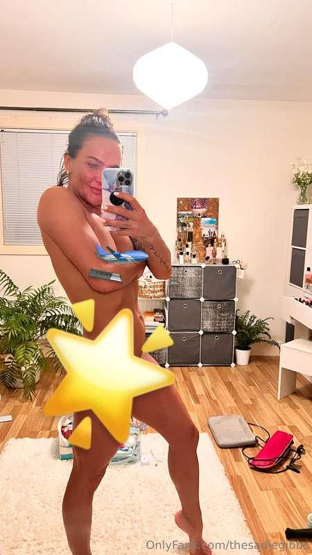 N*ked Packing !!!! 🧳 🌎 😜