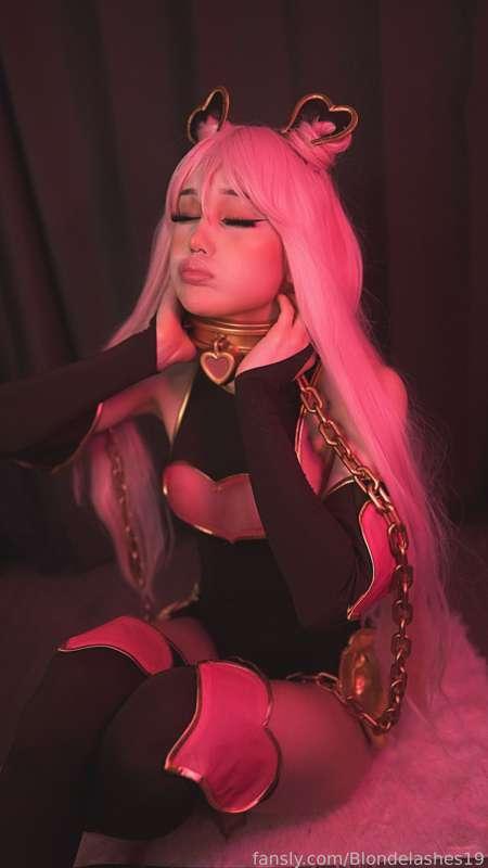 blondelashes19 image #9