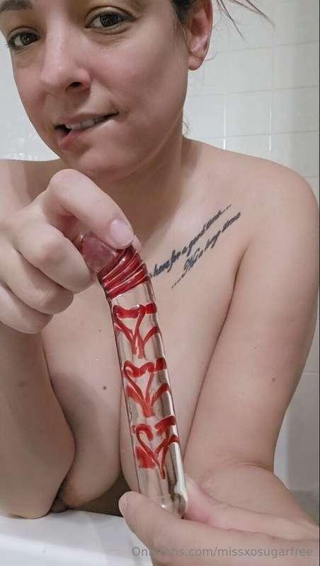 It's my birthday this week and I was feeling so horny and cr..