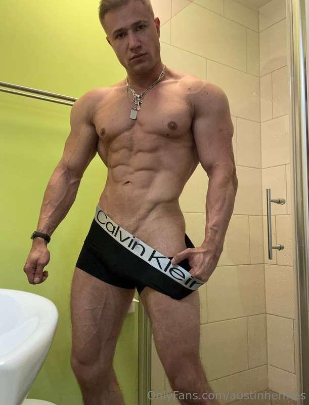 Try to guess what my favorite activity is when I'm horny 👅😈