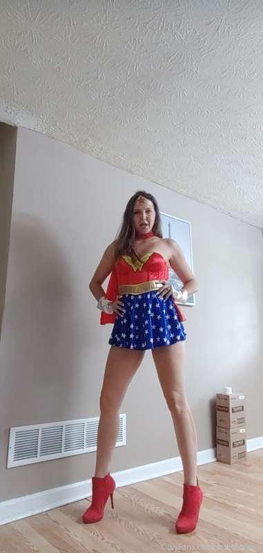 Holy Legs 😳 I can't wait to wear this again soon & see how m..