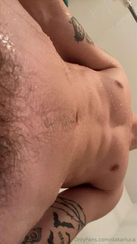hope you dont mind me being a lil hairy