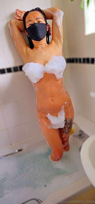 Hey there 😘 
I just love touching myself and getting all soa..