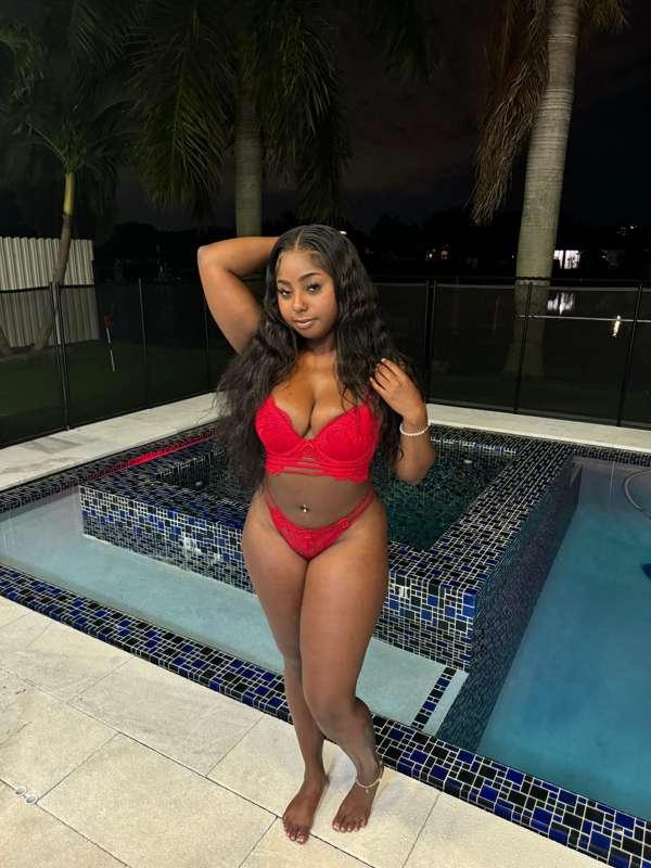 I look good in red ❤️