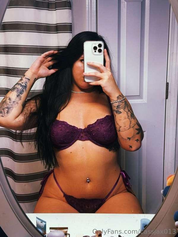 come check out my girl @babyygabbbss you wont be disappointe..