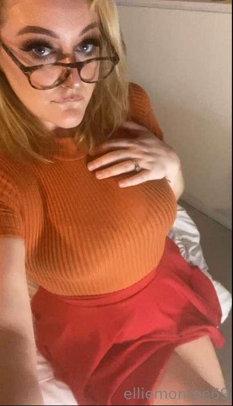 ellie_monroe69 image #2