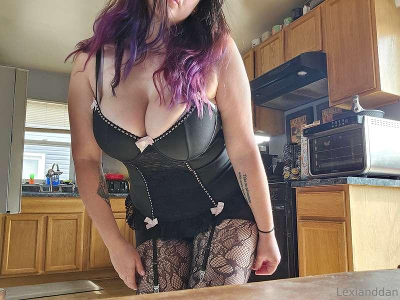 amazingwaifu69 image #2