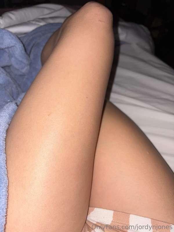 legs 😈