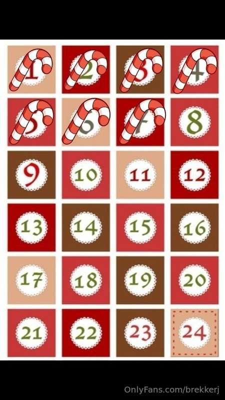 Day 7 🎄🎁Help me decorate the tree? 😉