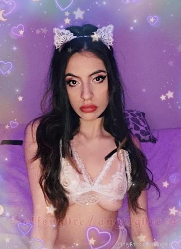 prettiest girl in tha graveyard <3