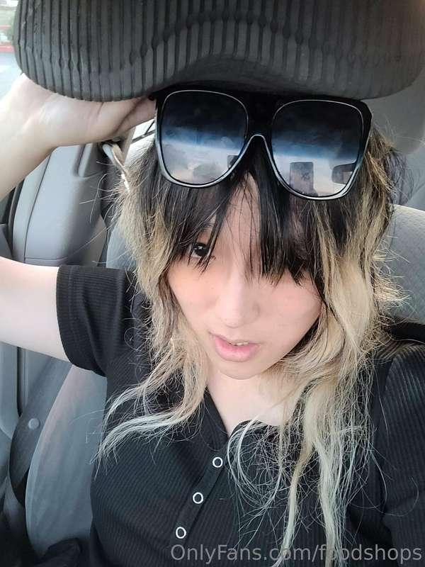 shoe on head