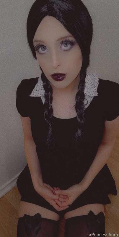 🖤 - It’s getting dark in this little heart of mine. - 🖤

#costume #halloween #allhallowseve #cosplay #gothic #thighhighs #wednesdayaddams #addamsfamily 