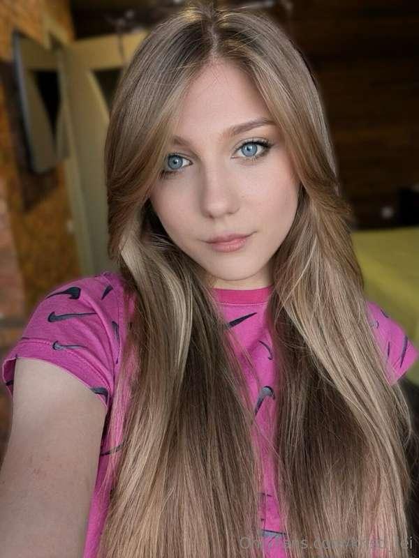 Just a selfie, I want to share more life photos, how do you ..