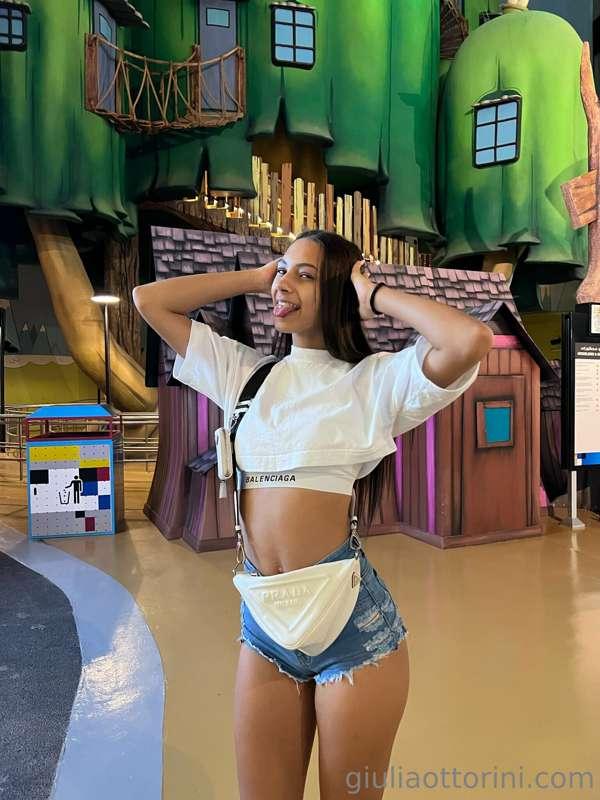 quanto erano corti questi pantaloncini 🥵