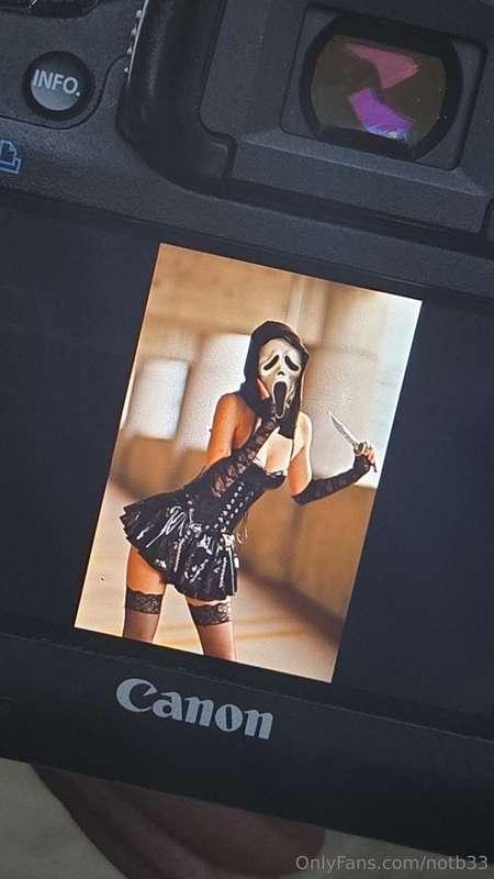 EEEEE LITTLE SNEAKY PEAK OF THE PHOTO SHOOTTTTT I AM SO EXCI..