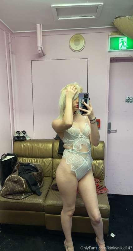 Hey babies! I’m at Dollhouse Showgirls tonight so come down ..