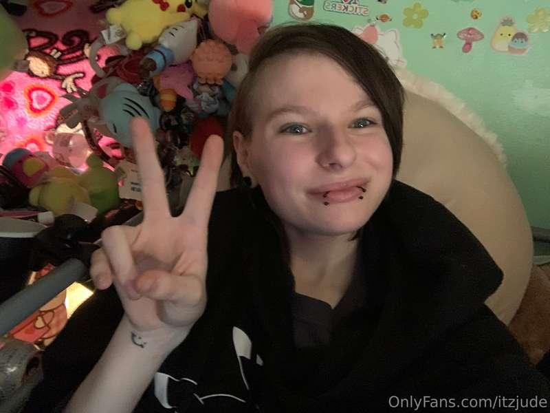 smile!! cum on my face please ??