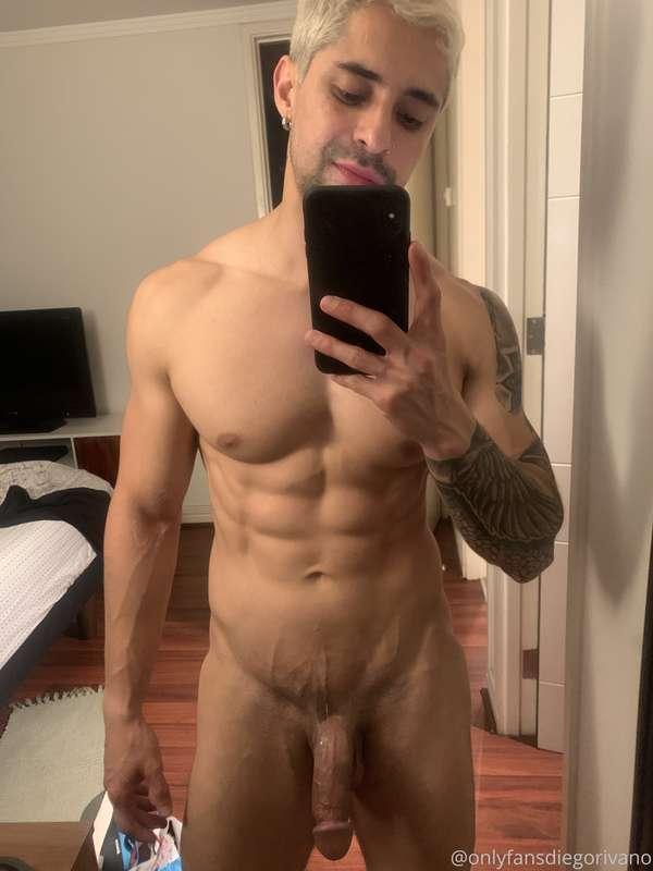 Pensando en el video que voy a hacer el martes 💦💦💦 no me agu..