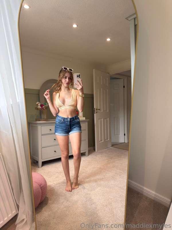 Is this outfit too saucy for our holiday? 👀