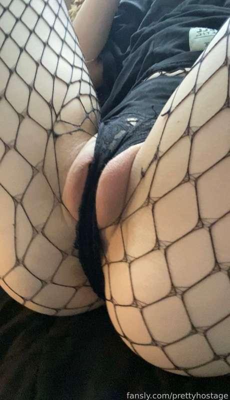 prettyhostage image #2