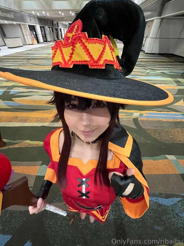 I was only here to enjoy 30 min of the convention today gg
B..