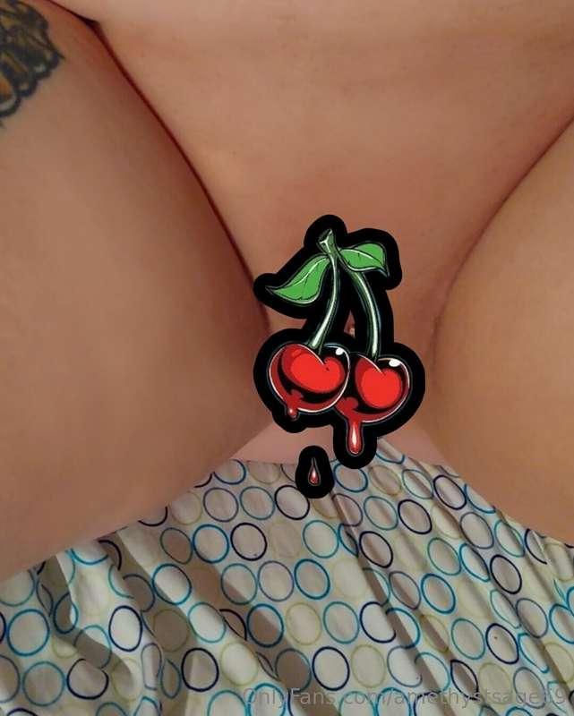 Ask me how you can see the unfiltered photo 😜 Wet ass pussy ..