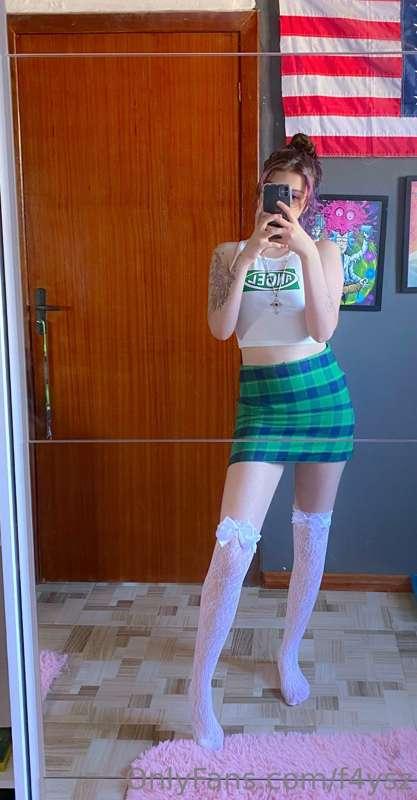 Loves, a warning, I'm not posting much content because I bou..