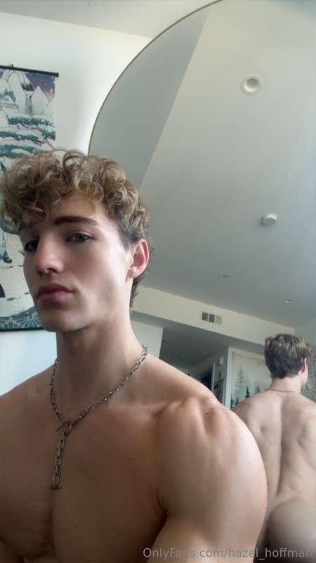 Who’s awake and ready to play with me?