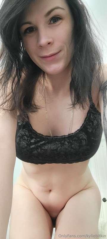 I got new matching panties, do you like them? 😍