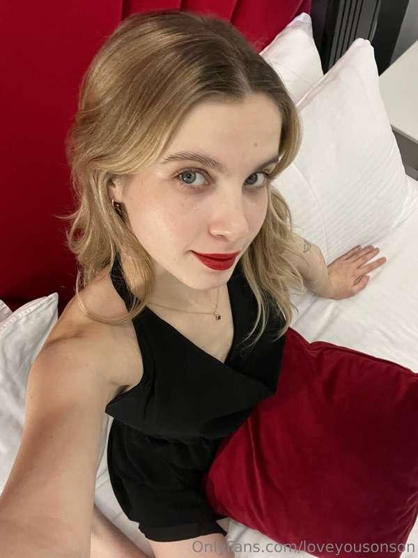 Do you think red is my color? ❤️😈