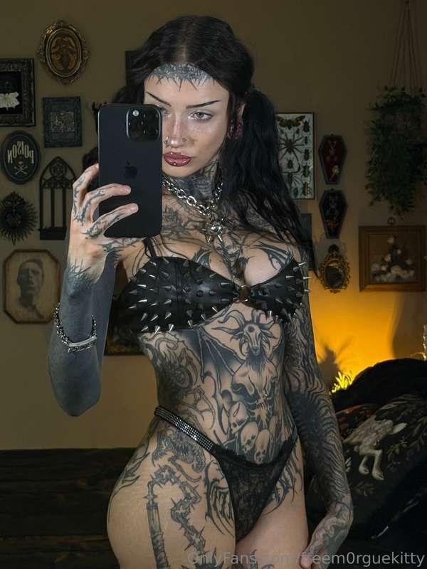 i know you want more 😈 sub here > @m0rguekitty 