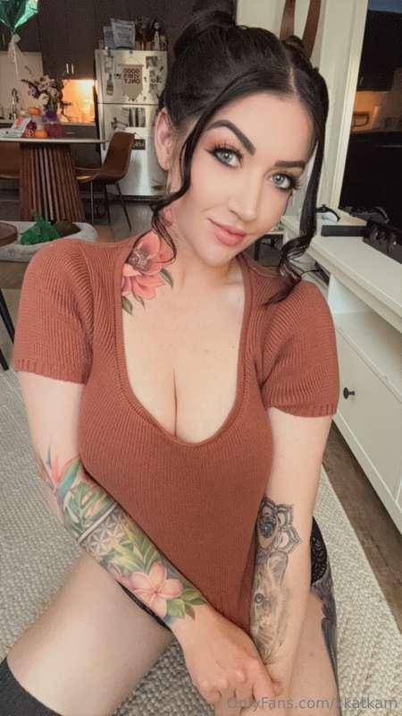 Good morning 🥰 want to snuggle? 
