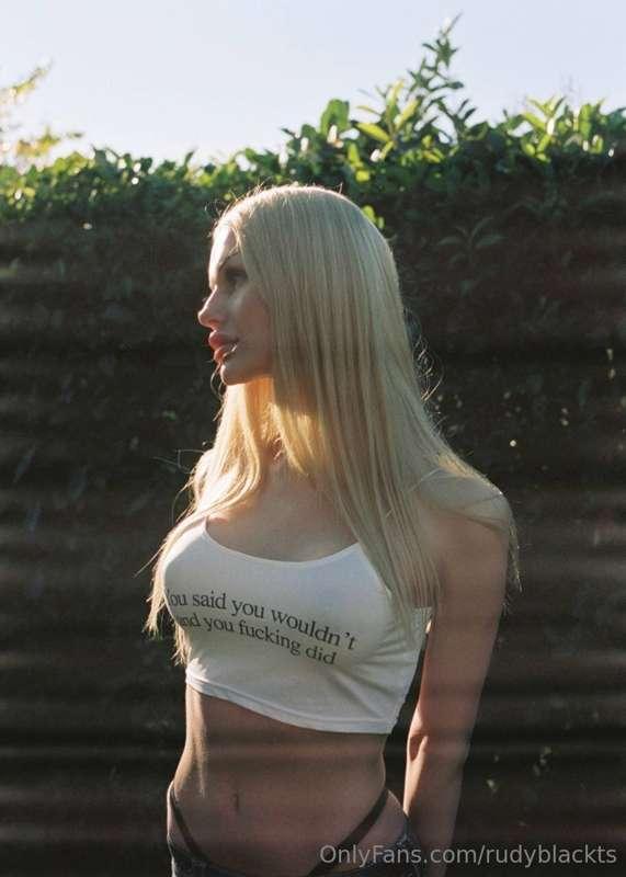 It seems like an ordinary photo, but I remember that I was v..