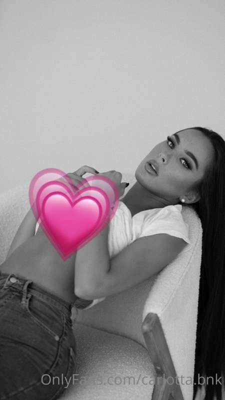 It’s Valentine’s Day 💕 become my VIP and get this picture fo..