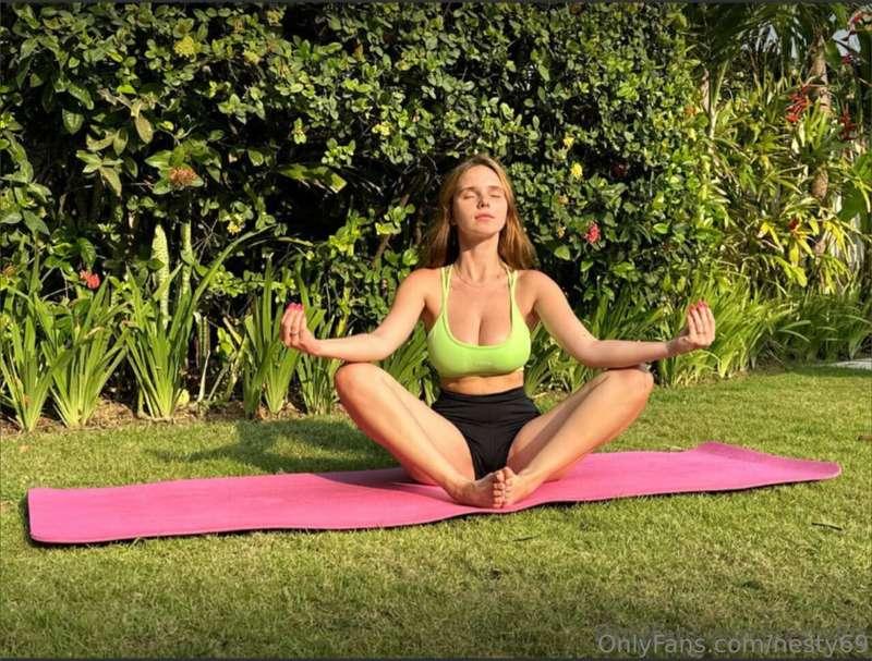 Have you seen my yoga video yet? 😍