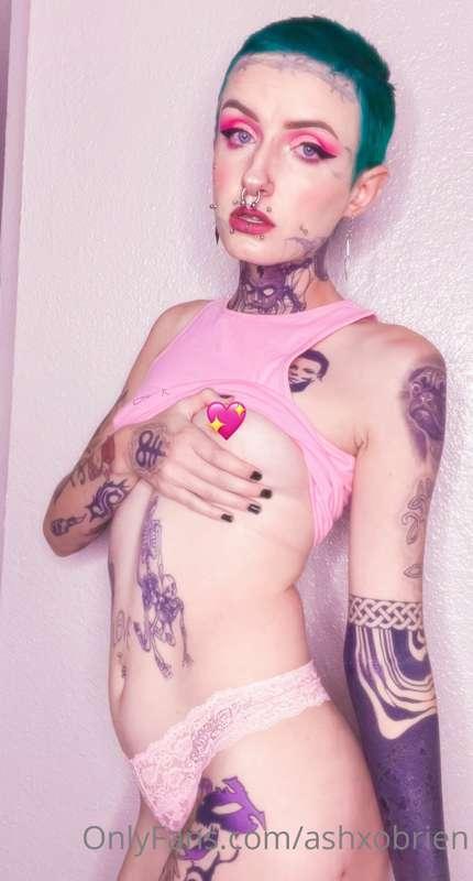 Is pink my color babe?💕If so you should see the new photo se..