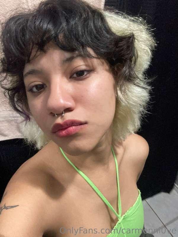 my fit for a beach party! i feel cute.. thanks ok bye 🙈
