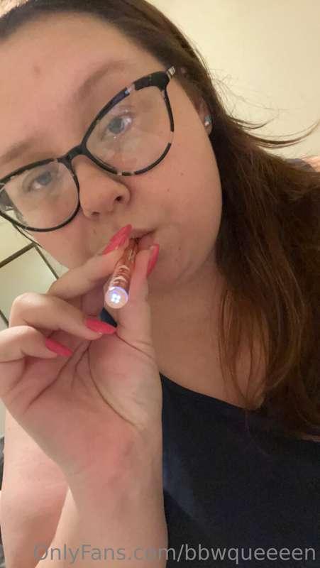Wanna see me get high while naked? 💨