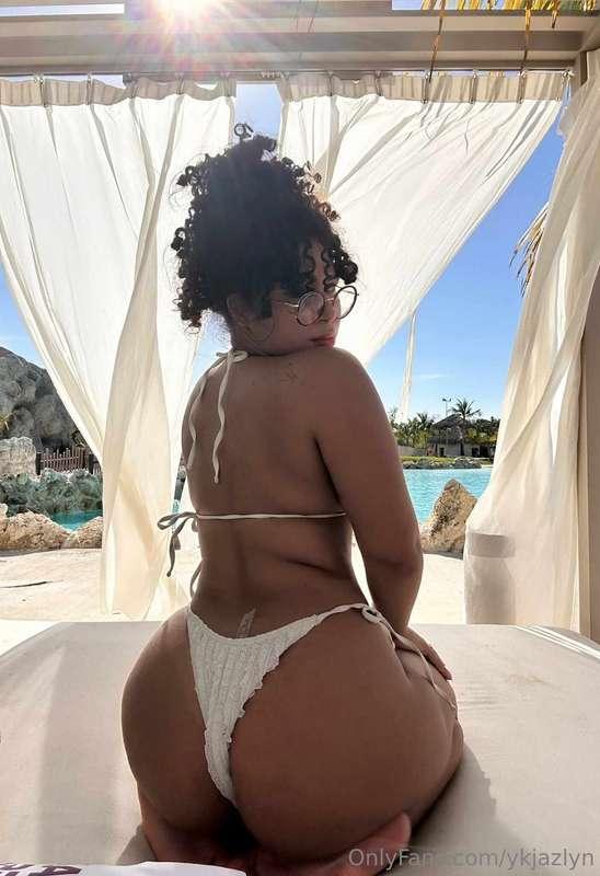 ykjazlyn image #0