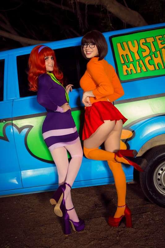 Velma and Daphne Cosplay Set is UP NOW! 