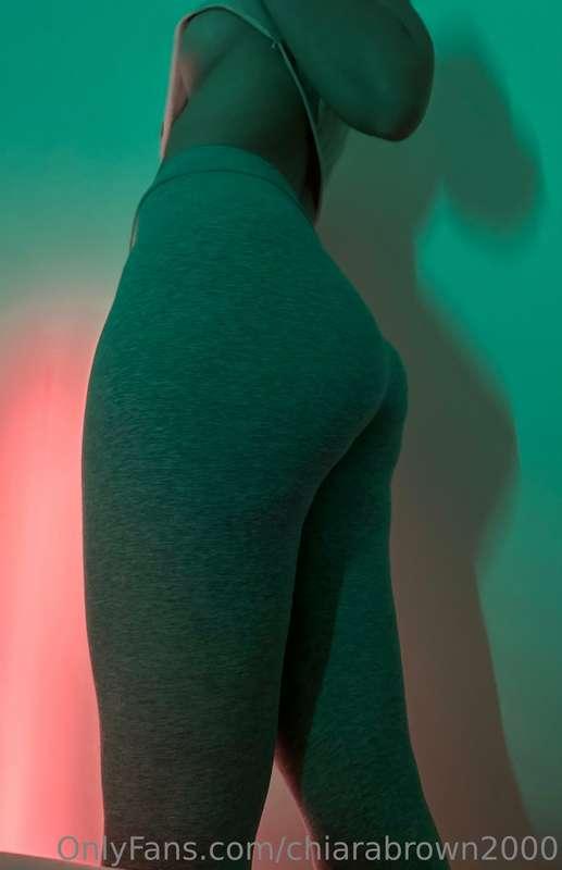 On or off? 🍑🔥😏