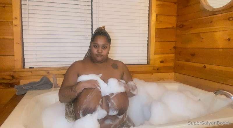 Bath time with me 🫧