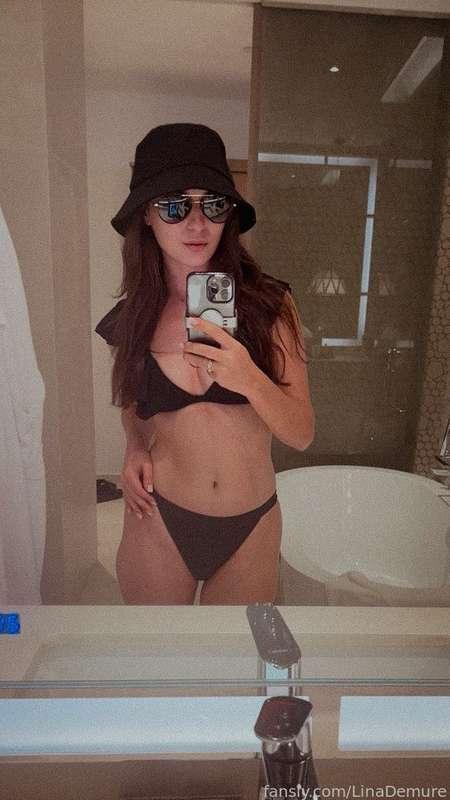 😎😎😎

#fyp #petite #bikini #selfie #slim #legs #teasing #shaved