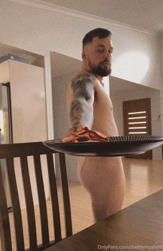 Take your seat baby hope you like pancakes?  🥞 🤪


Selling t..
