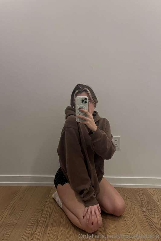 do you like me on my knees? 👀