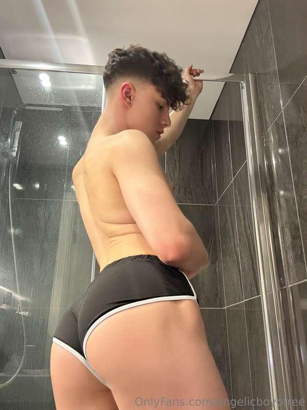POV: I'm your neighbour who's always in booty shorts x