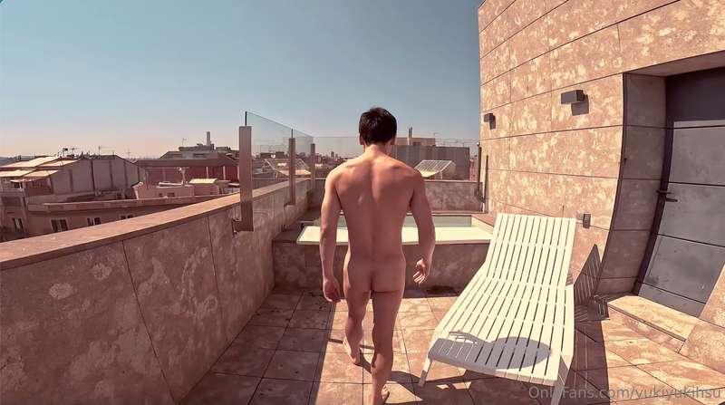 Waking up with @theaxelabysse and me, that's our every morni..