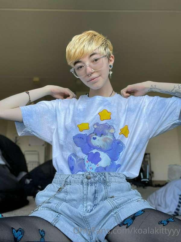 Go follow her! She's super adorable lol

"The cutest enby gi..