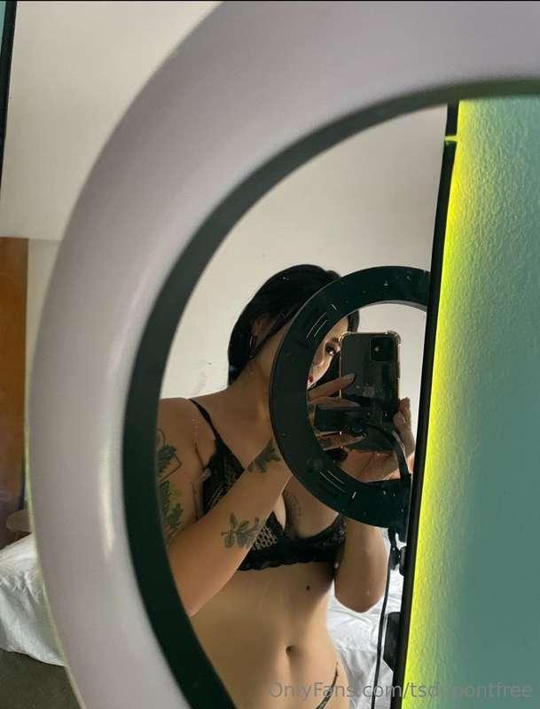 ## @selenalucera   Your naughty girl I want to get fucked go..